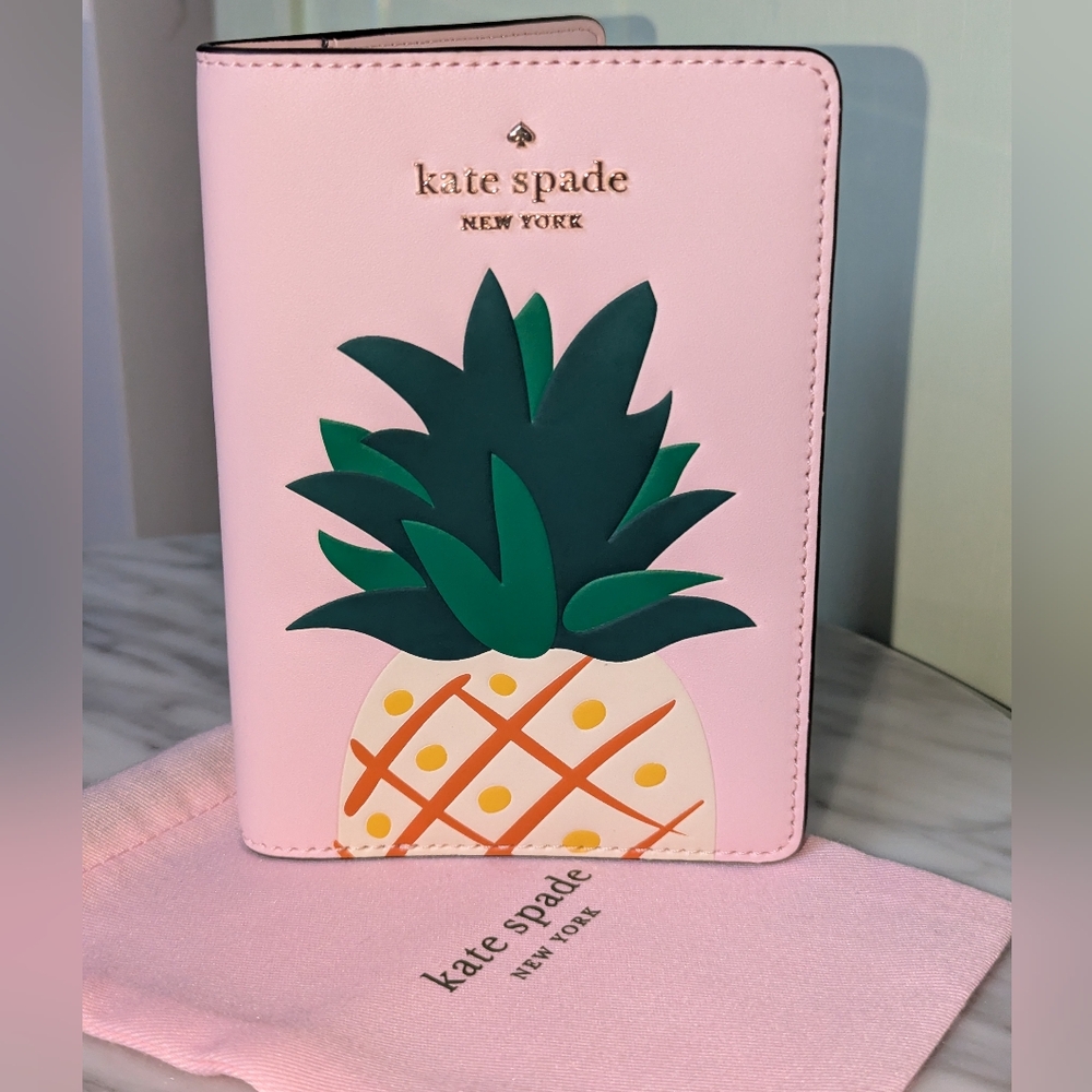 NIB Kate Spade Pink Passport Holder with Pineapple Design